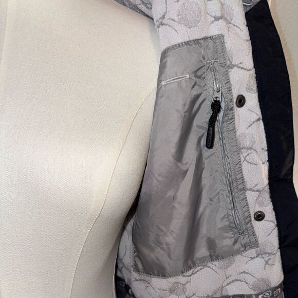 Columbia convert lined lightweight in light grey sz XS - Picture 7 of 16